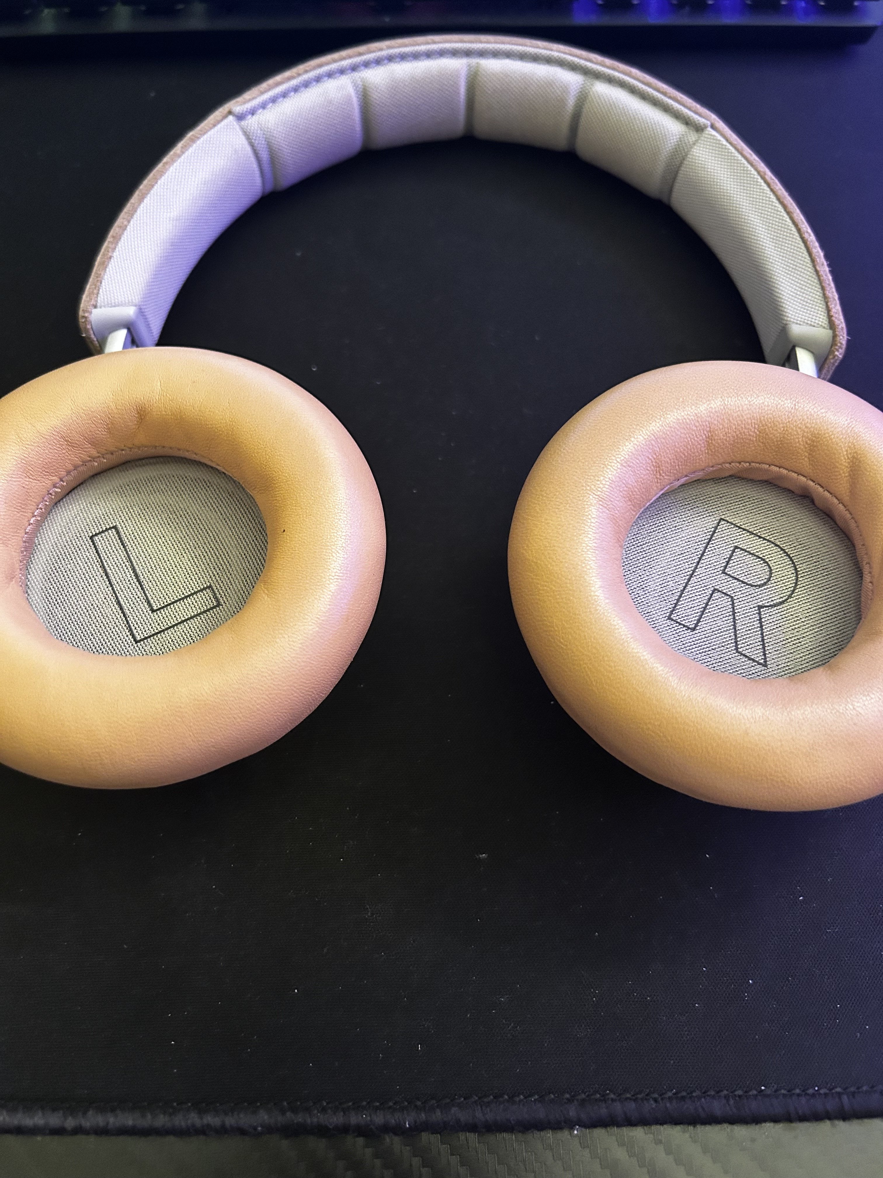 Bang & Olufsen Beoplay H7 Wireless  - Image 3