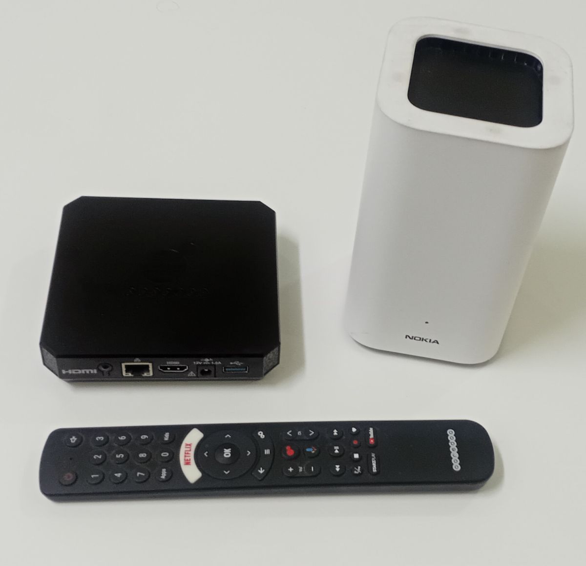 Oreedoo router and receiver with remote - Image 1