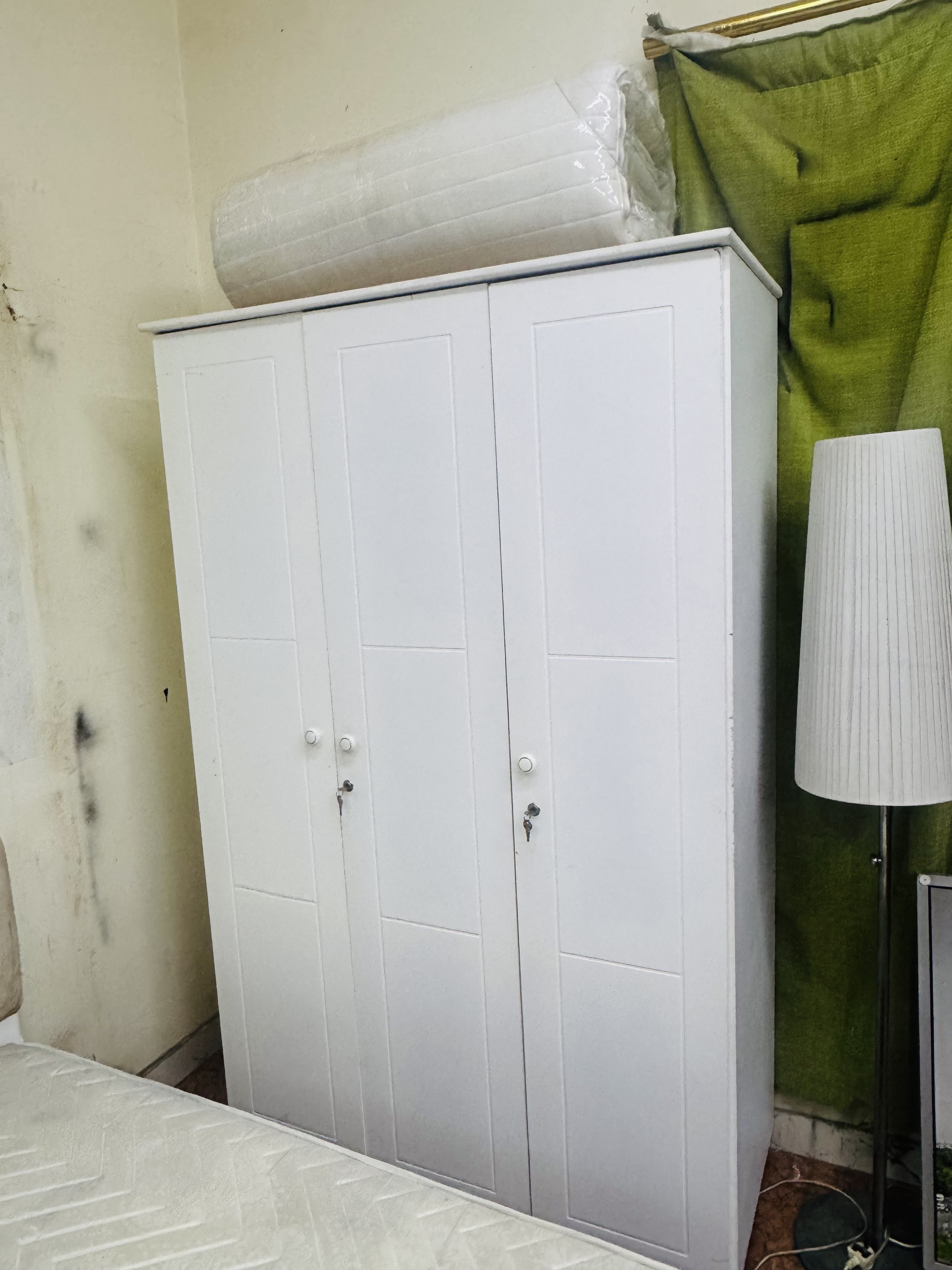 King Size Bedroom Set For Sale - Image 9