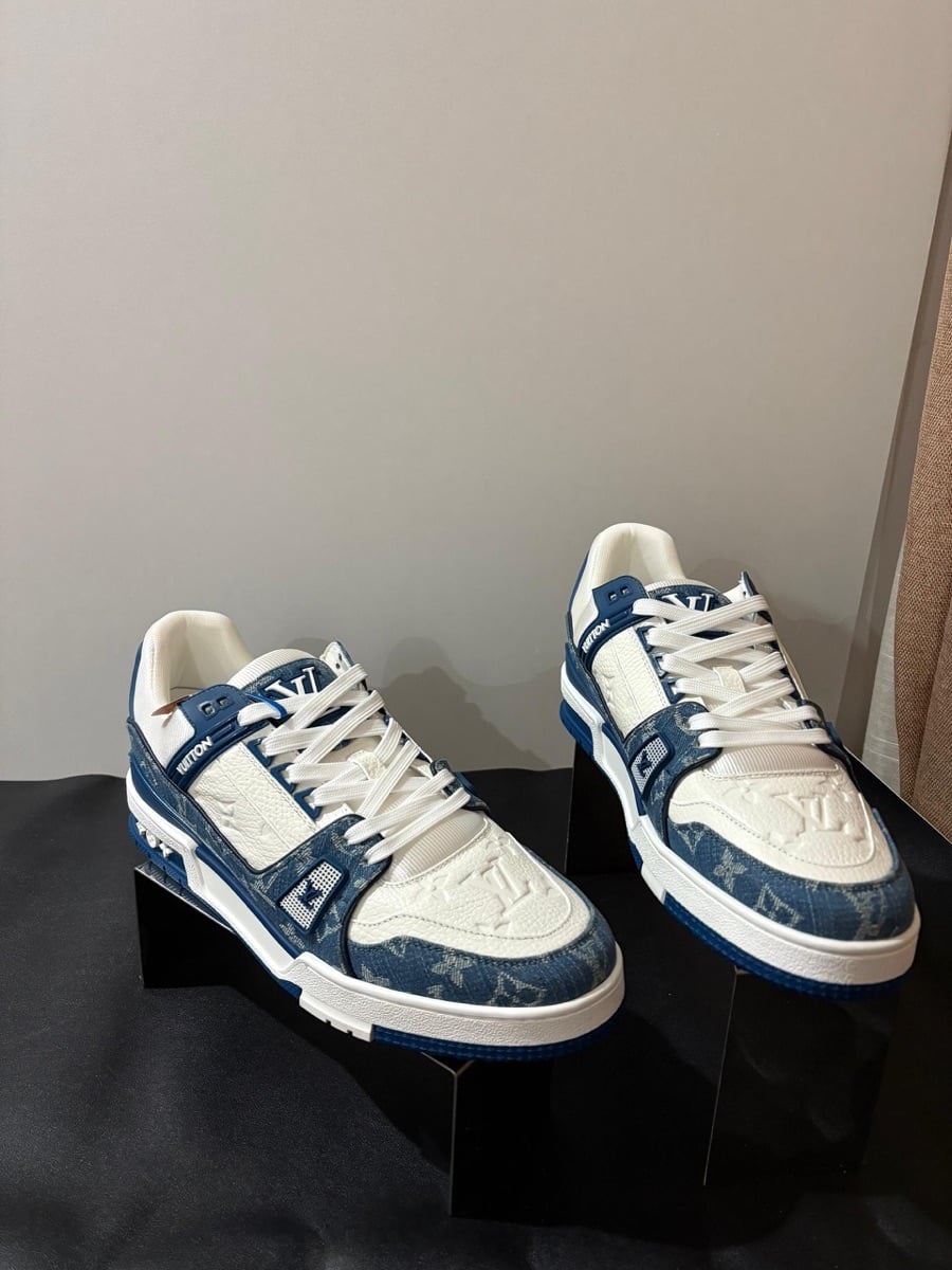 Louis Vuitton - Image 1
