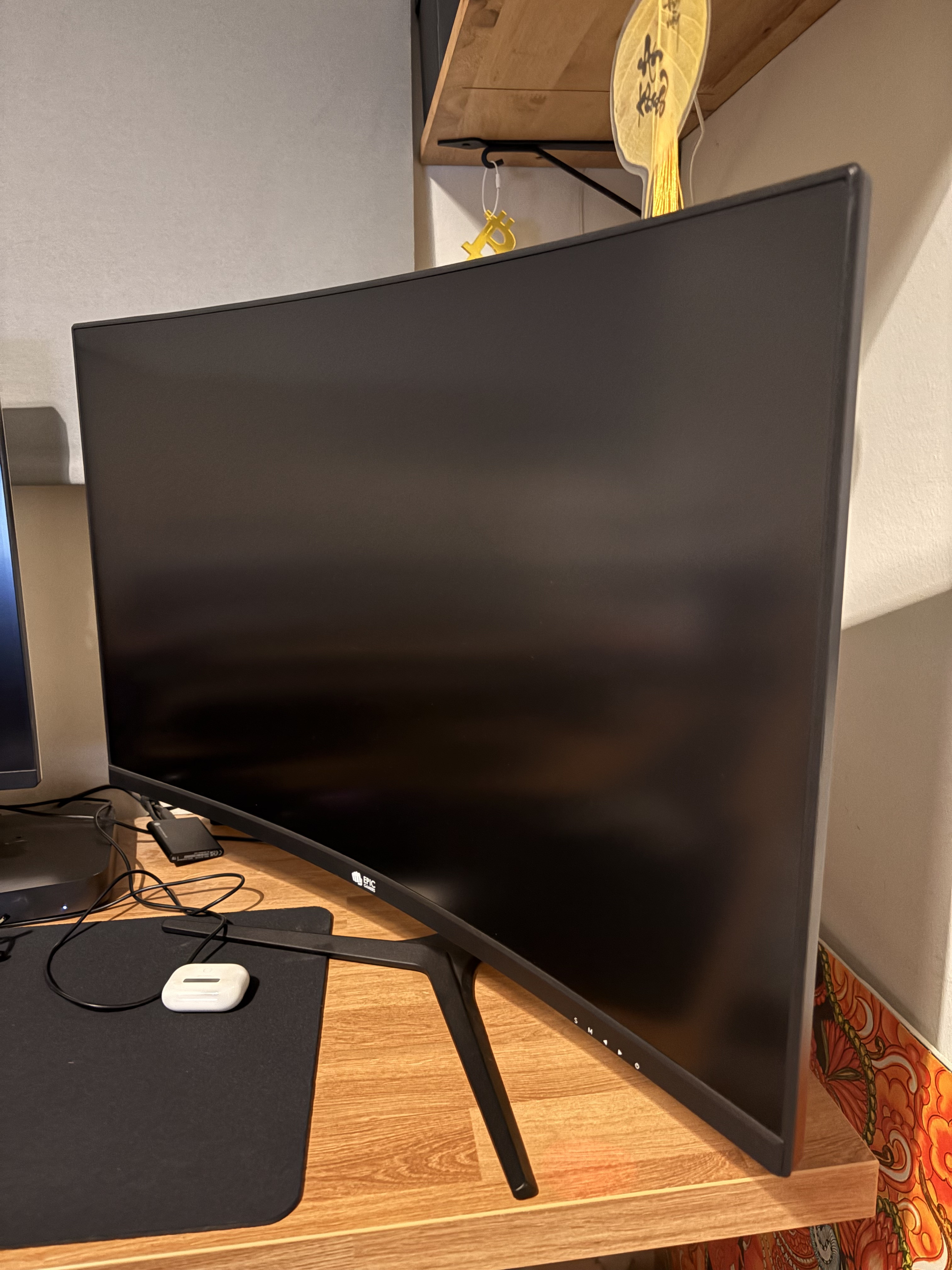 Epic gamers 32" 144Hz Curved 1440p monitor - Image 3