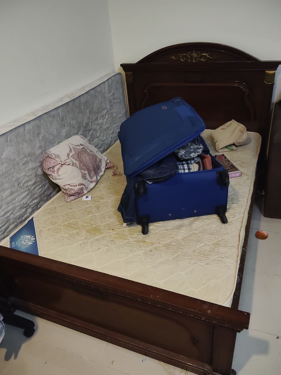 Queen size with matters - Image 1
