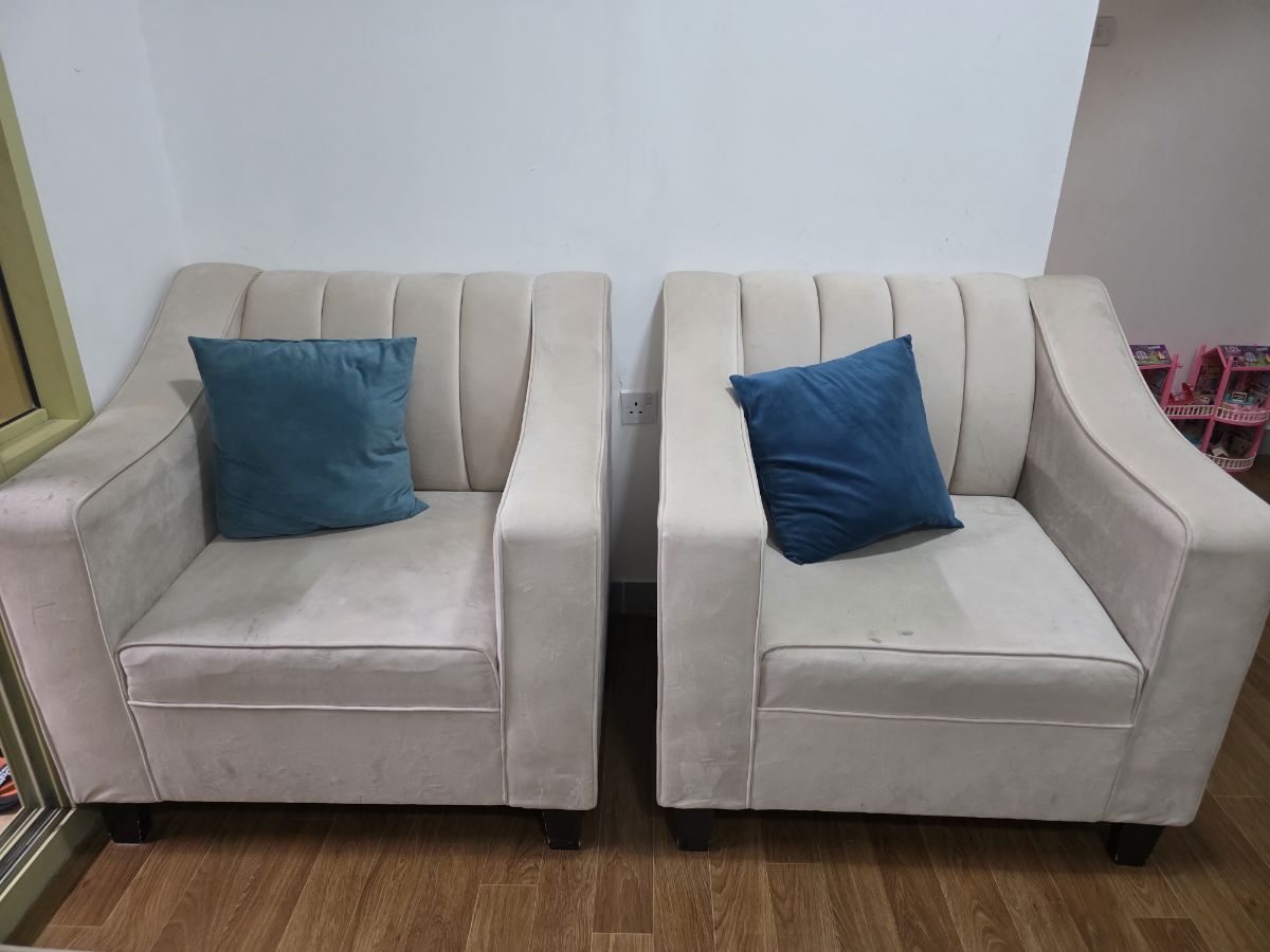 Living room - Image 2