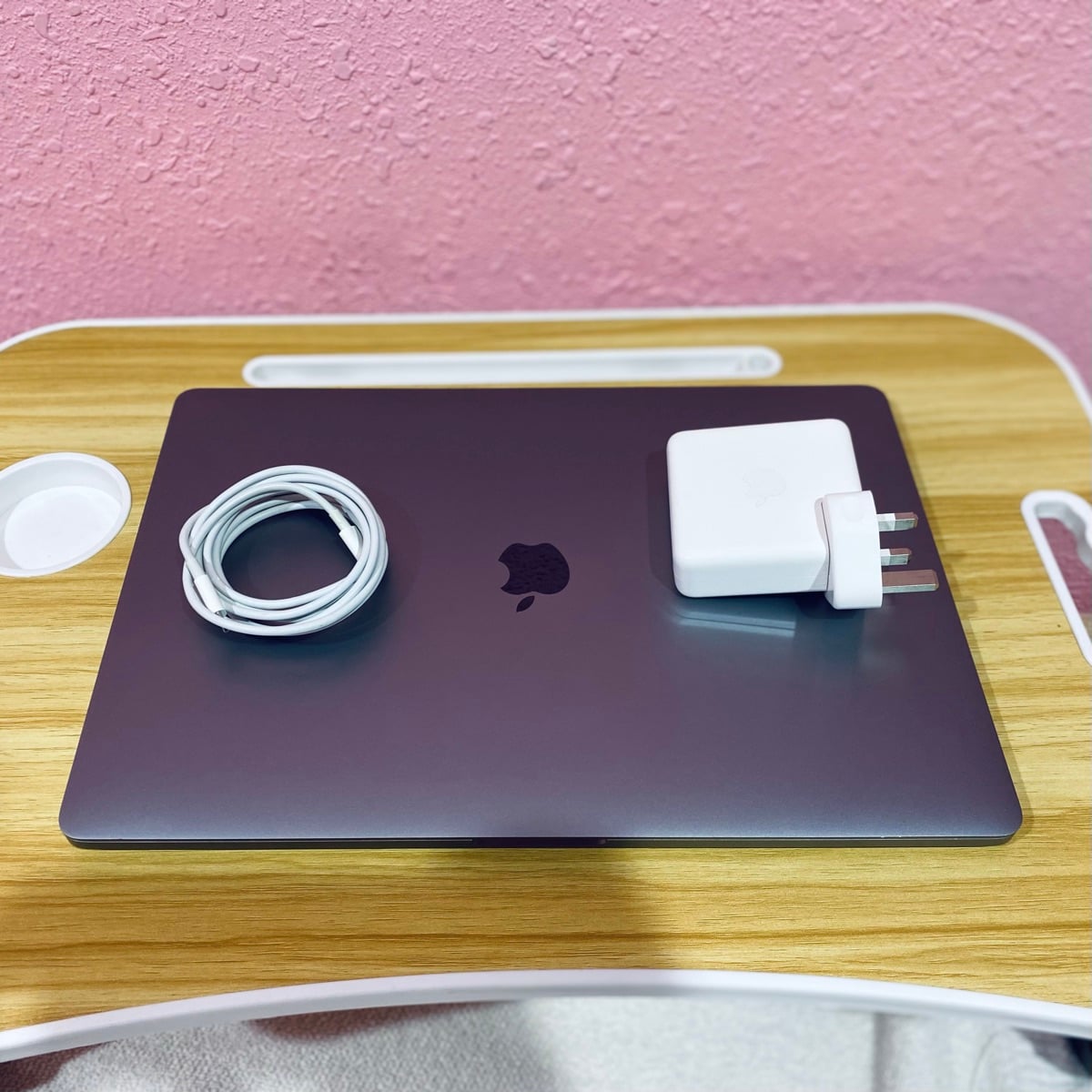 MacBook Pro 16-inch – Core i7– 4GB AMD Graphics - Image 1