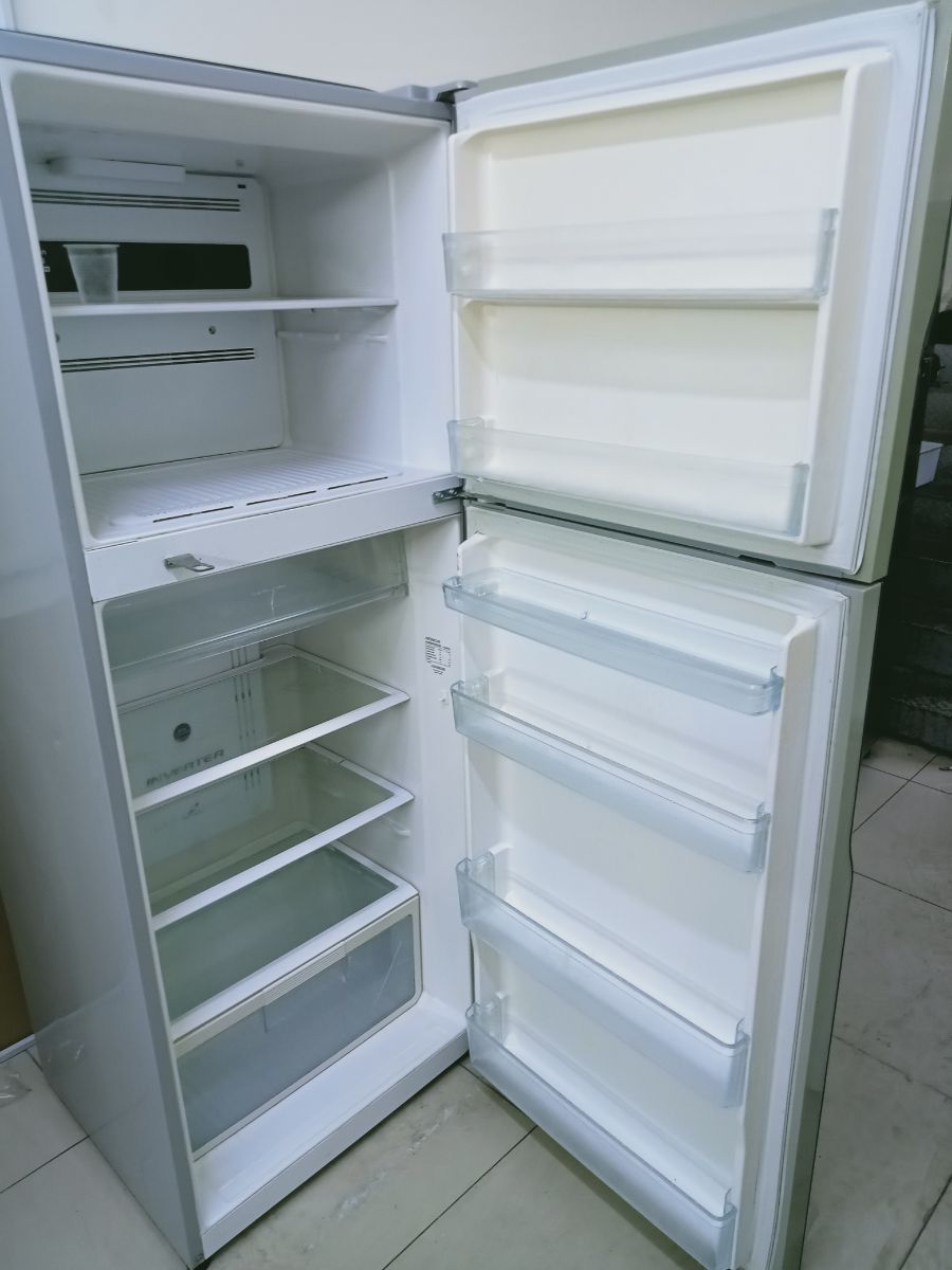 Hitachi refrigerator for sale - Image 2