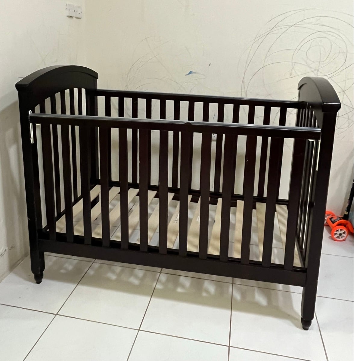 Baby crib - Image 2