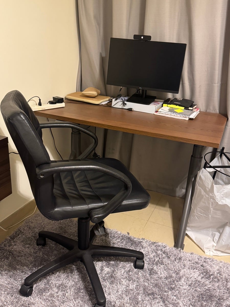 Desk/chair/mattress - Image 2