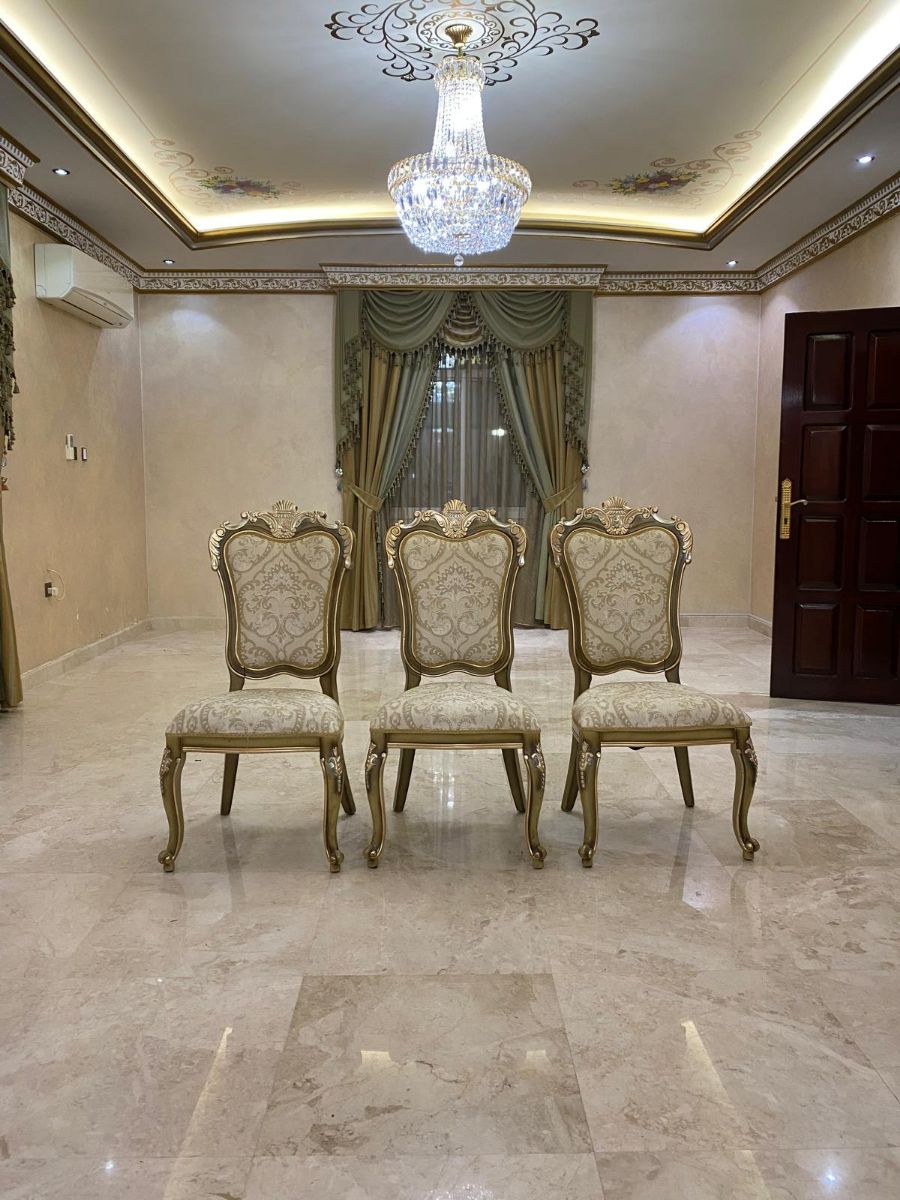 Sofas and chairs and tables - Image 13