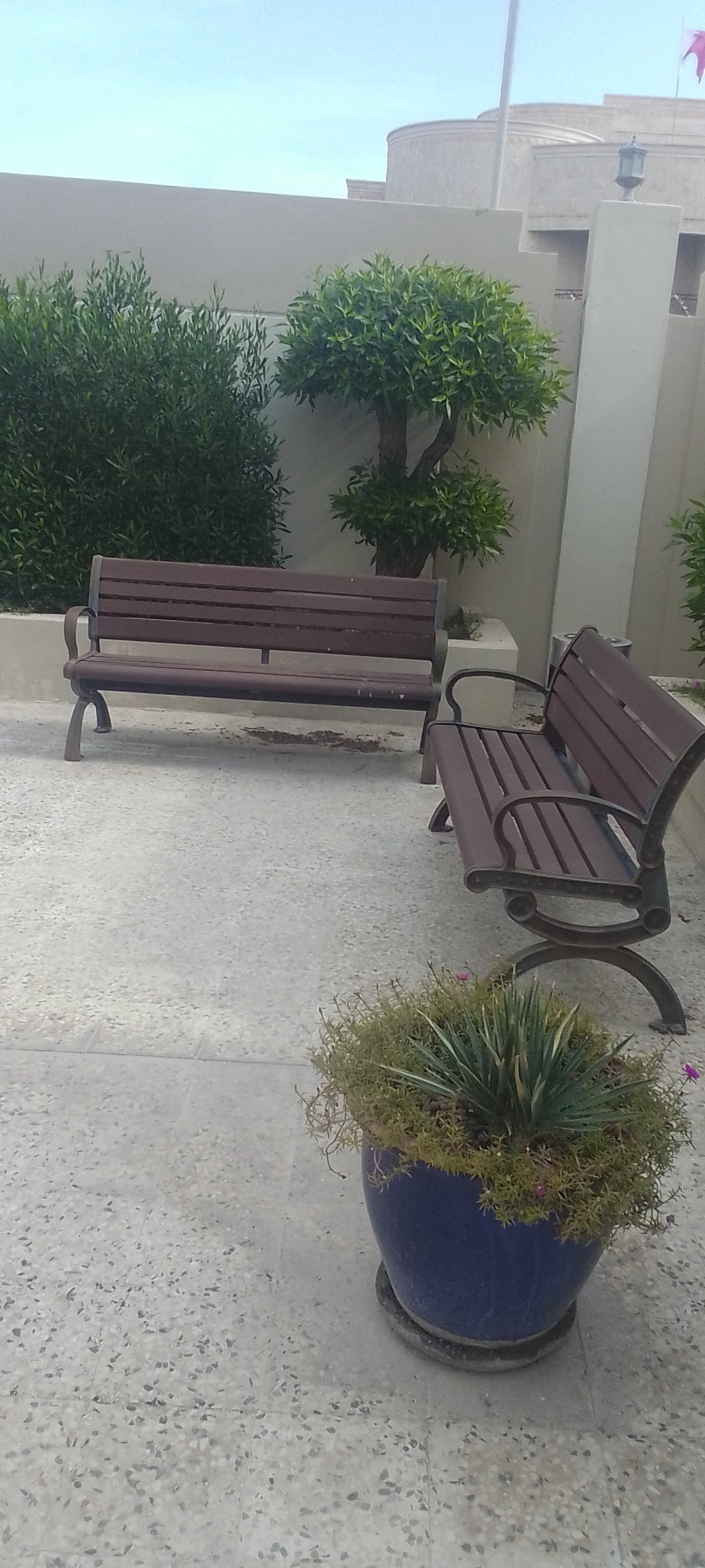 Garden bench  - Image 3