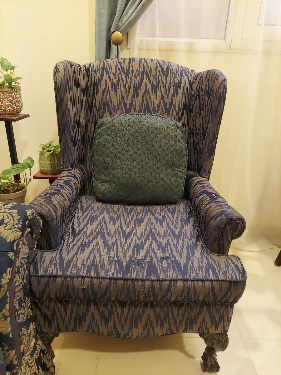 2 SEATER SOFA + 2 SINGLE SEATER SET FOR SALE - Image 4