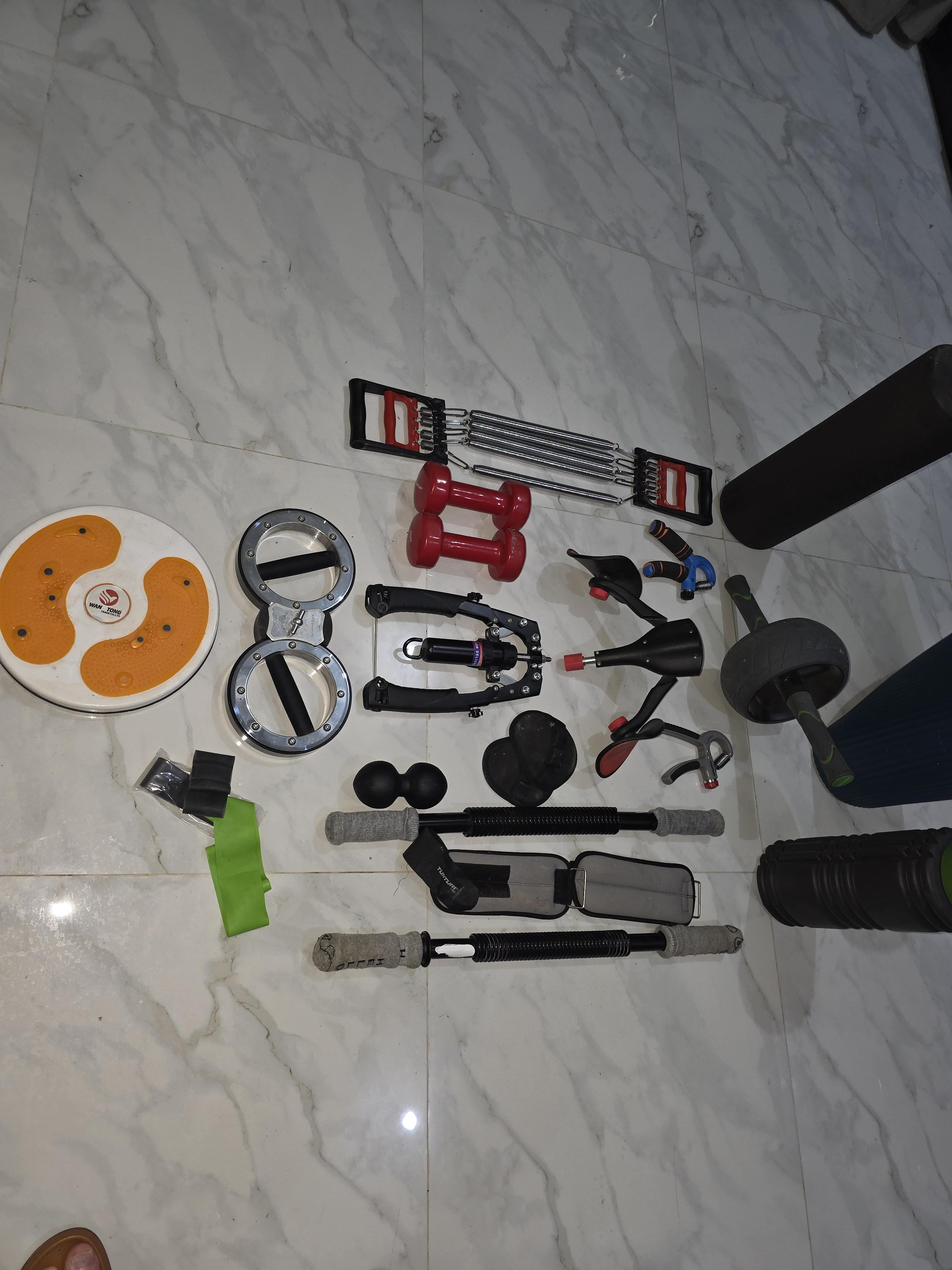 SPORTS EQUIPMENT - Image 2