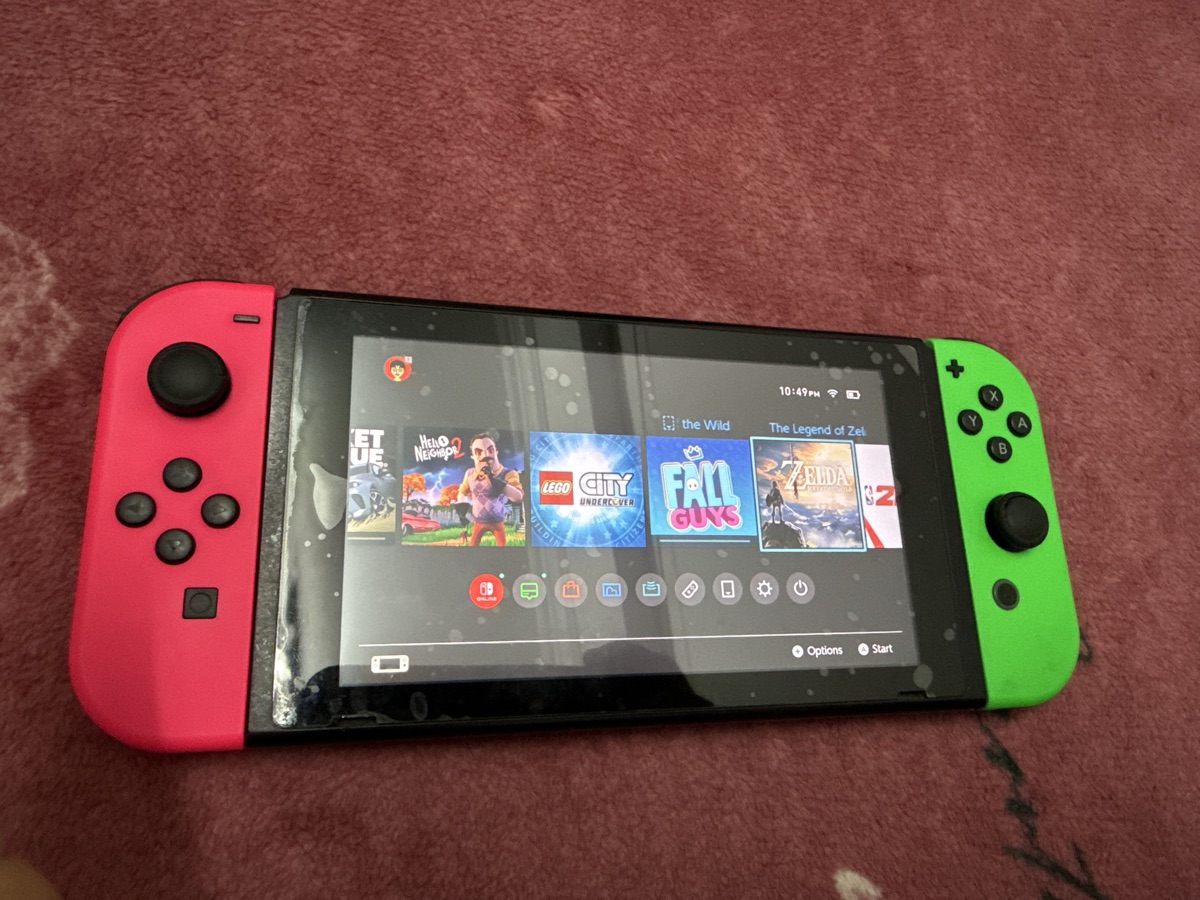 Nintendo Switch wit game - Image 5