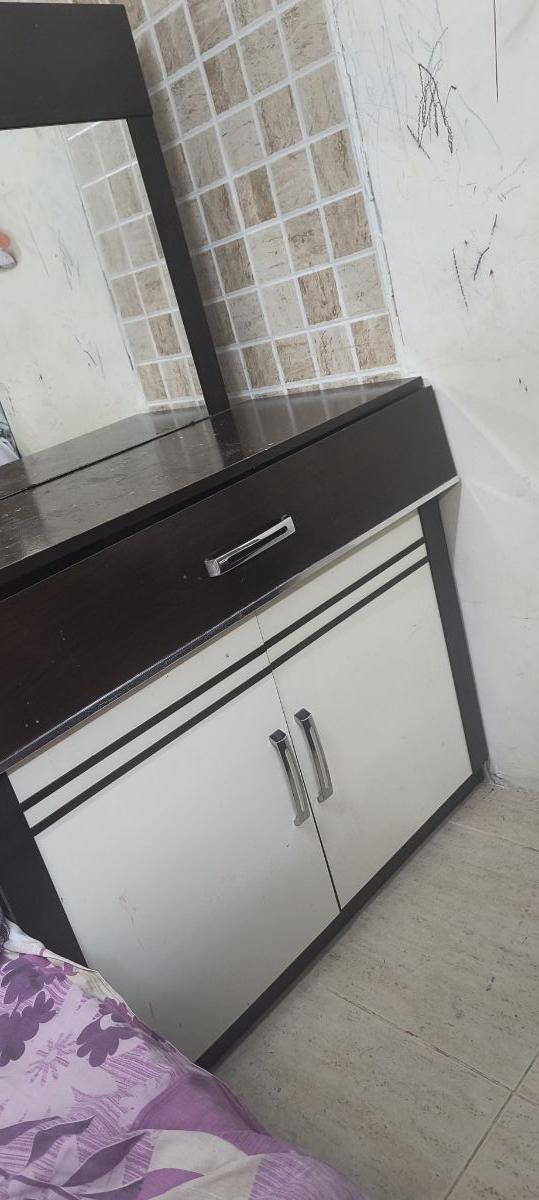 Dressing Table - Image 1