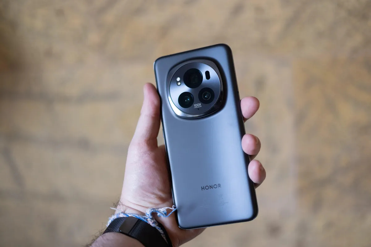 Honor Magic 6 PRO ( Brand New Condition) - Image 2
