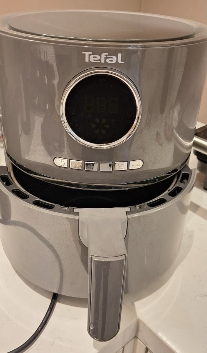 Air fryer - Image 1
