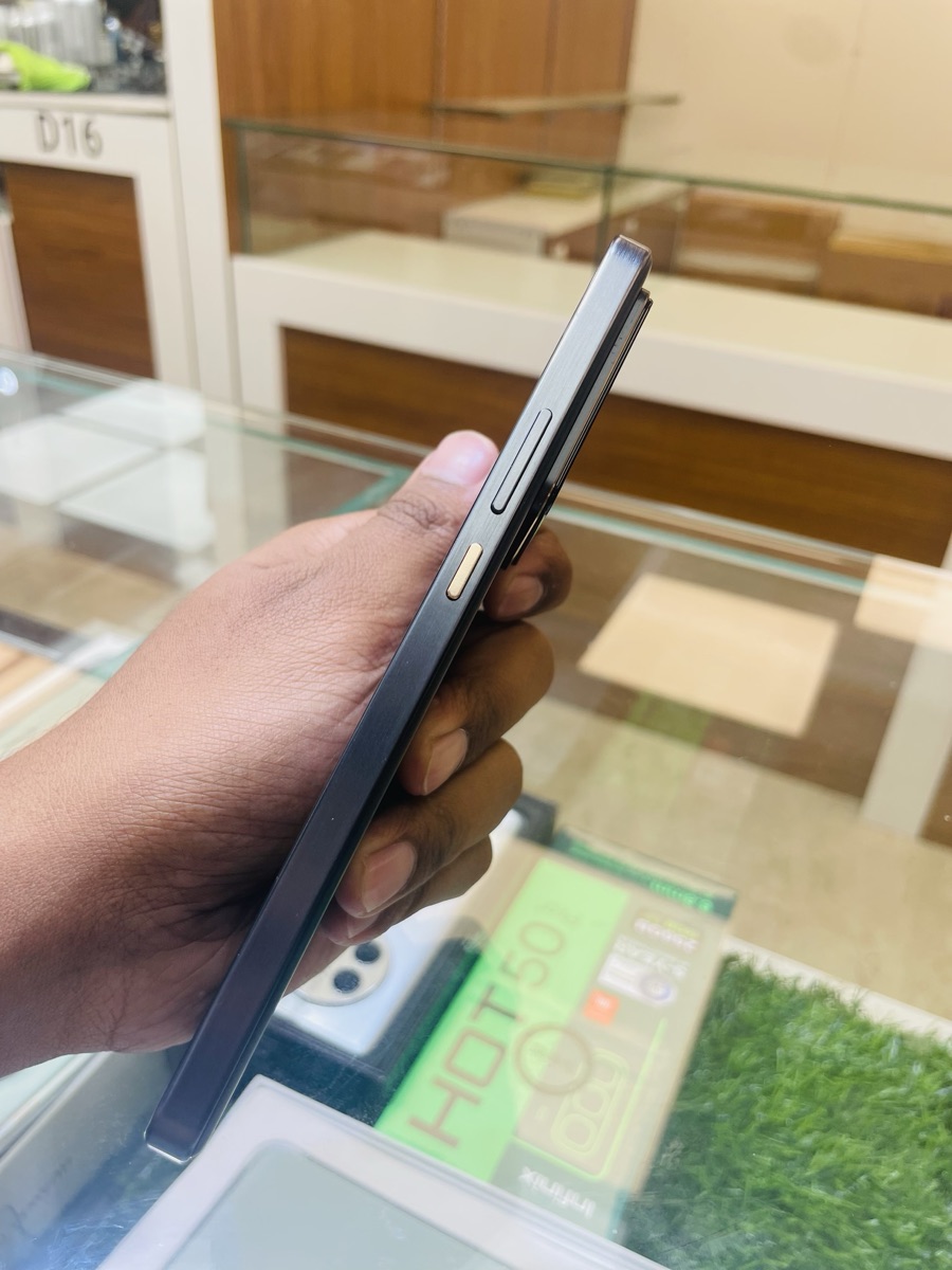 Realme GT7 - Image 1