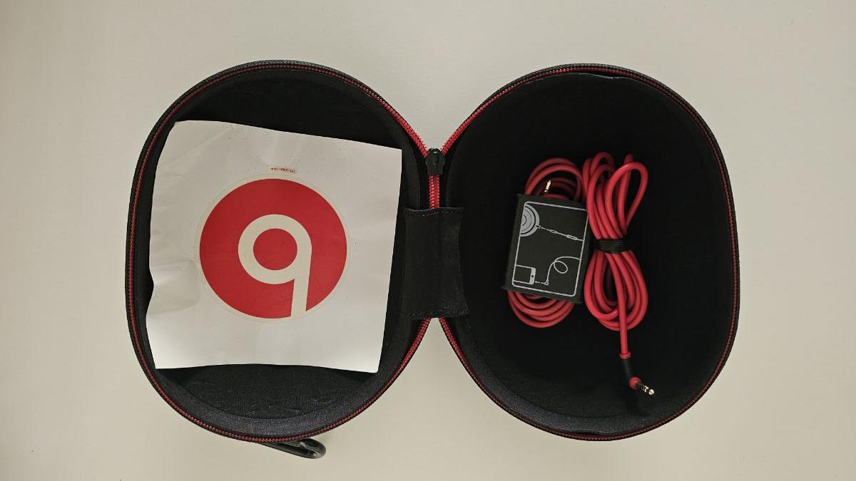 Beats Studio-3 By Dre very good condition( wired headphone) - Image 6