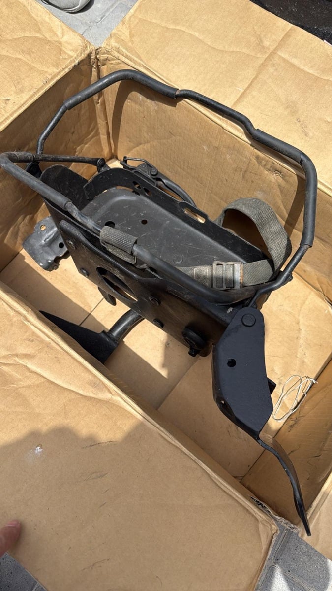 Jerrycans Holder Pajero (without Jerrycan) - Image 3