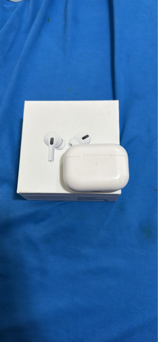 AirPod pros - Image 2