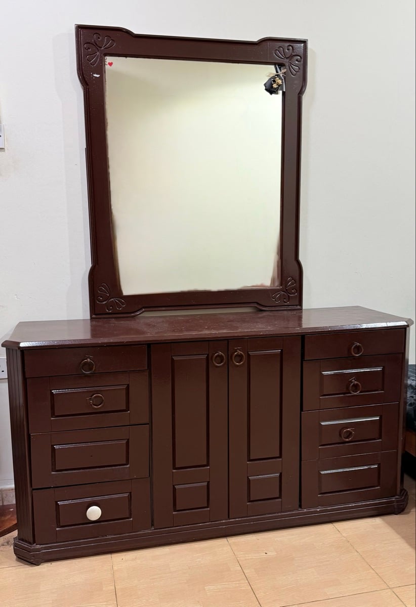 DRESSING TABLE WITH 8 DRAWERS+STORAGE CUPBOARD IN PERFECT CONDITION!! - Image 2