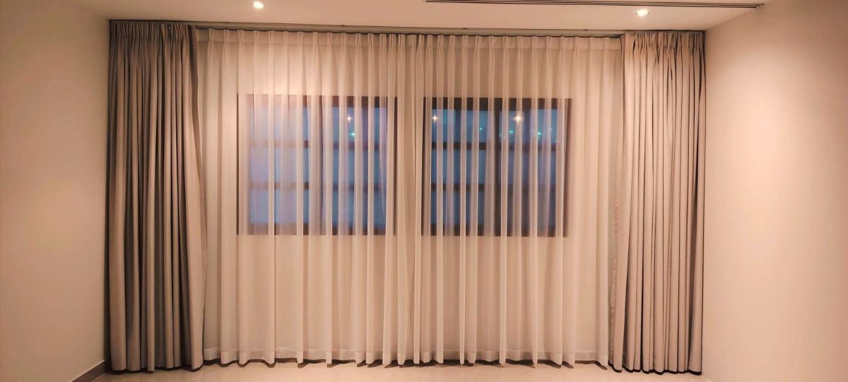Curtain - Image 14