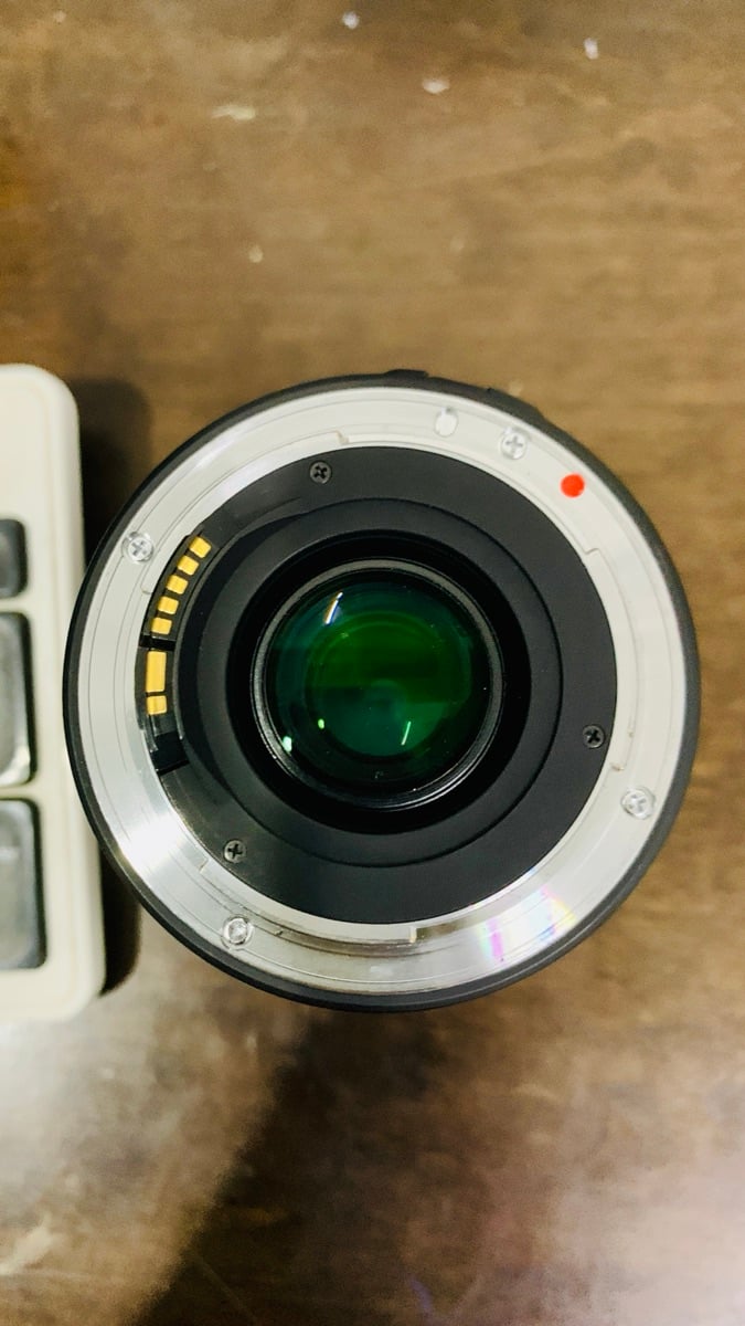 Canon zoom lens.only serious buyers please contact don’t offer cheap price. - Image 2