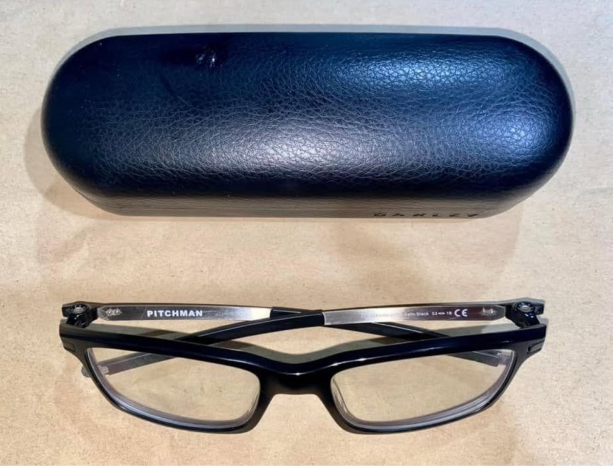 Original Oakley Pitchman - Image 1