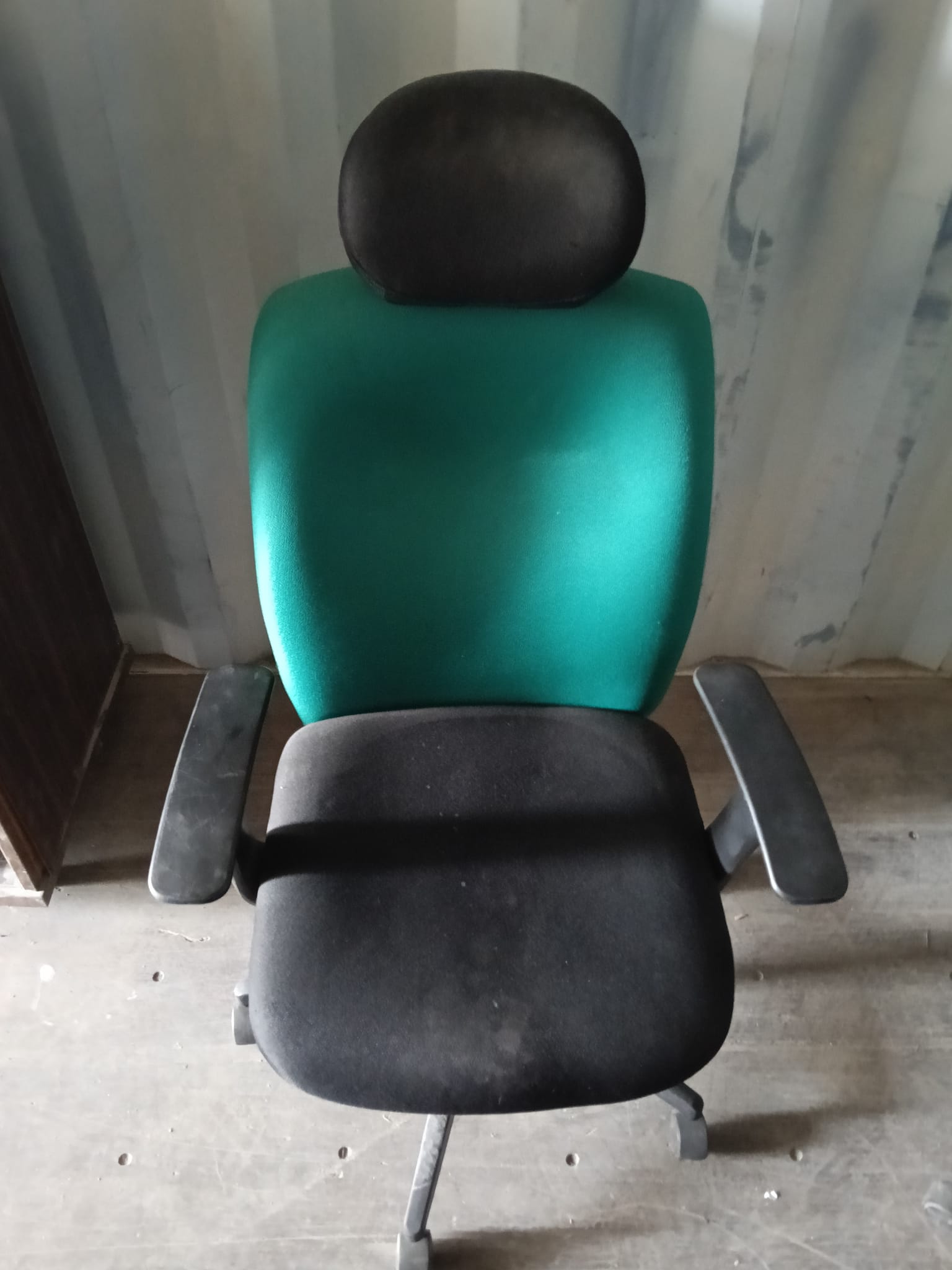 Revolving High Back Office Chair - Image 1