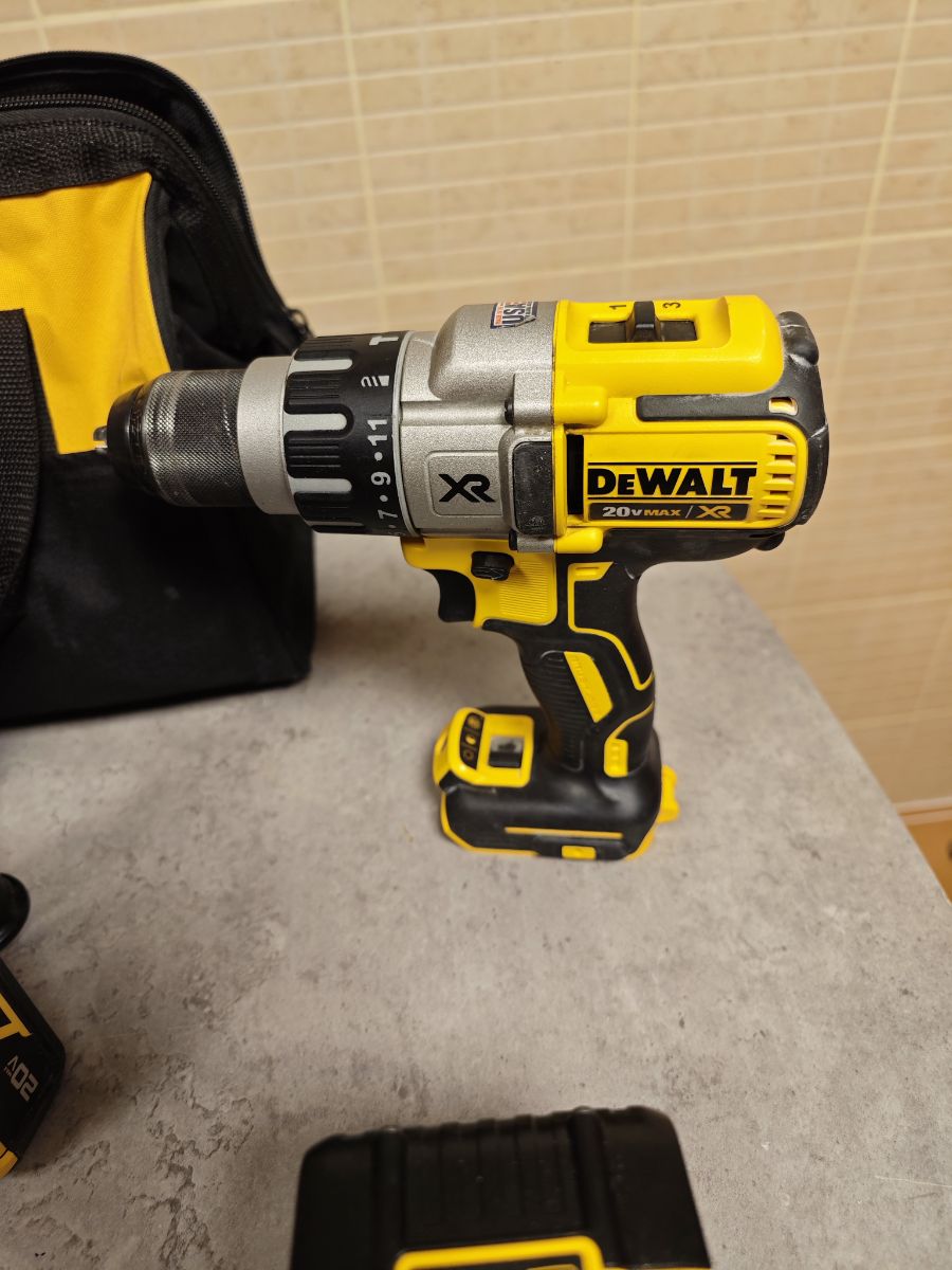 DEWALT 20V MAX Hammer Drill and Impact Driver - Image 11