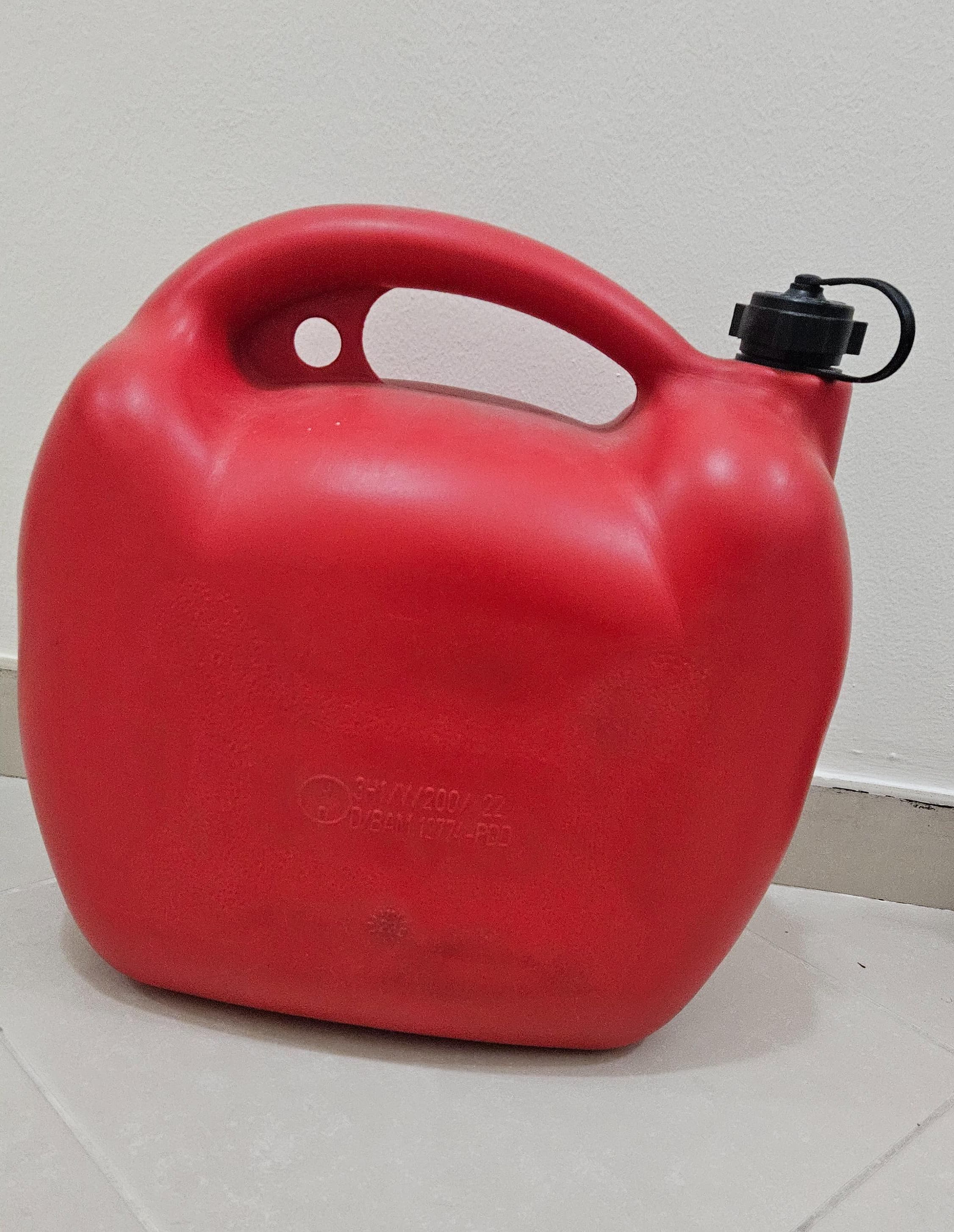 Petrol Jerry Cans - Image 2