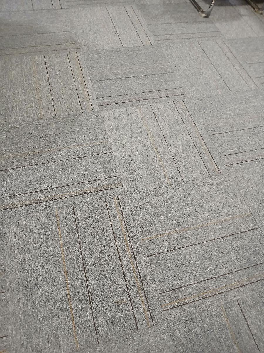 Office tile carpet 50 by 50 - Image 7