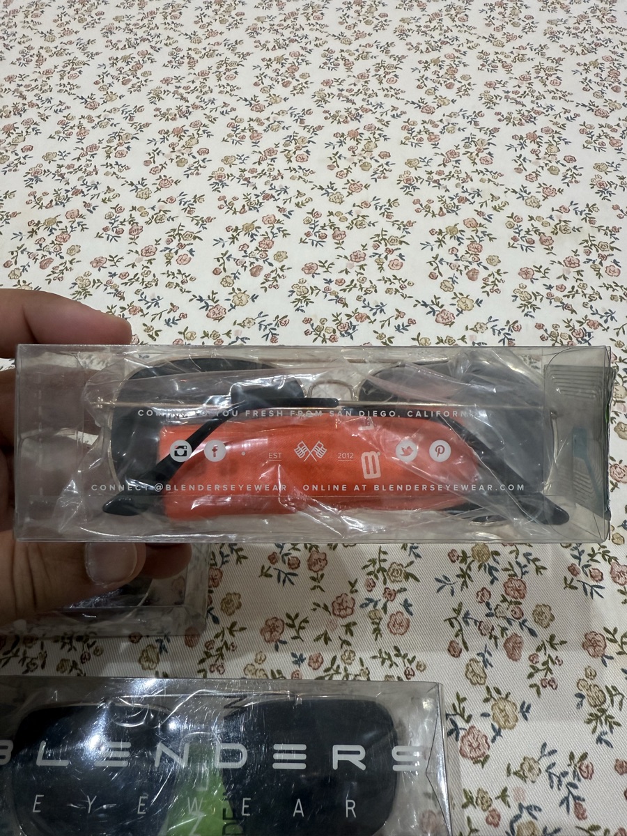 Blenders Sunglasses - Image 9
