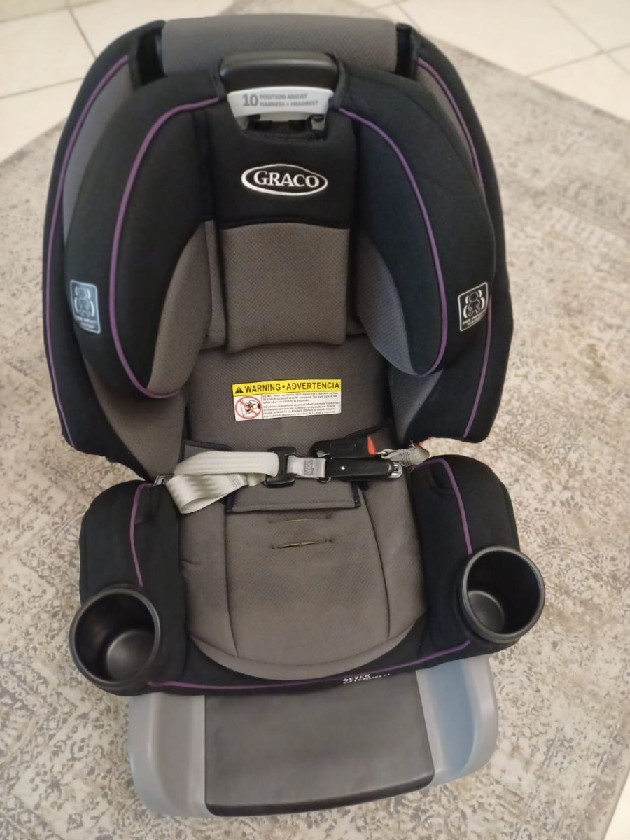 CAR SEAT - Image 1