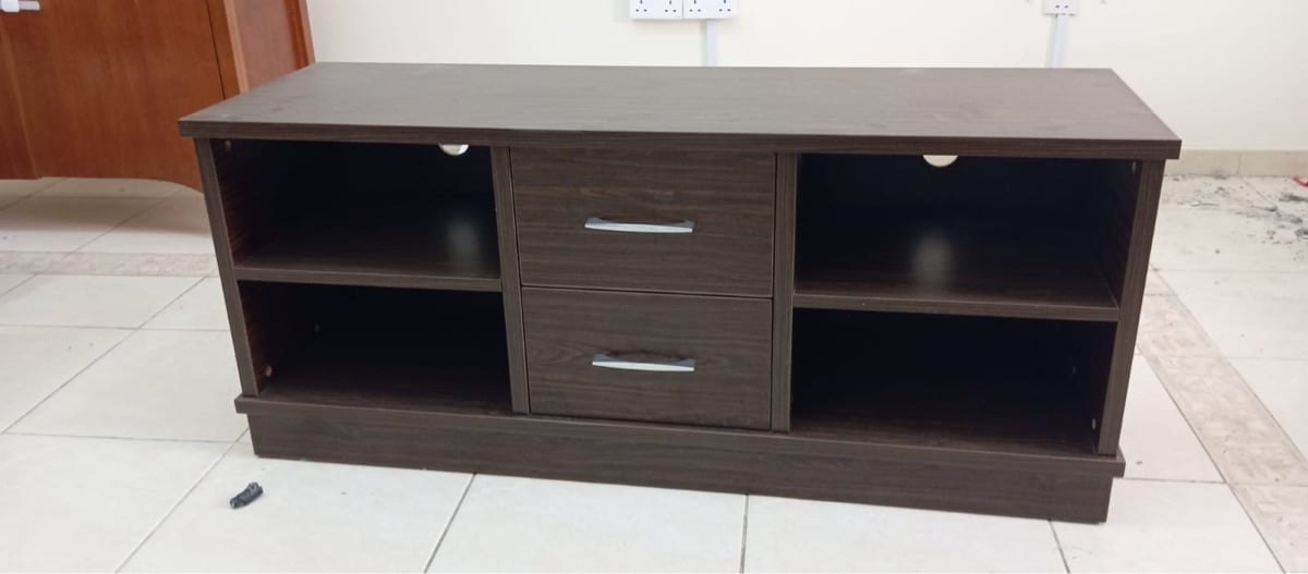 qQatar Airways furniture available - Image 2