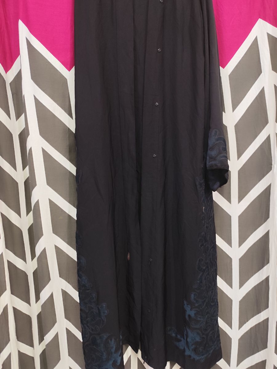 Used Abaya each 10 riyal only - Image 15