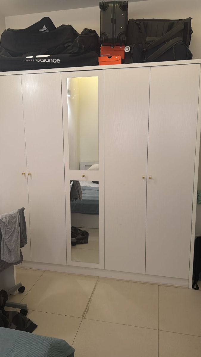 4 beds 1 king 1 queen 2 single sofa table chair - Image 6