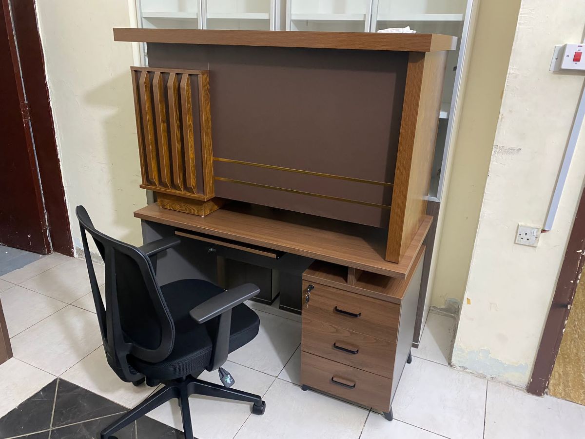 Used office desk and chair buy sell in qatar 55157083 - Image 16