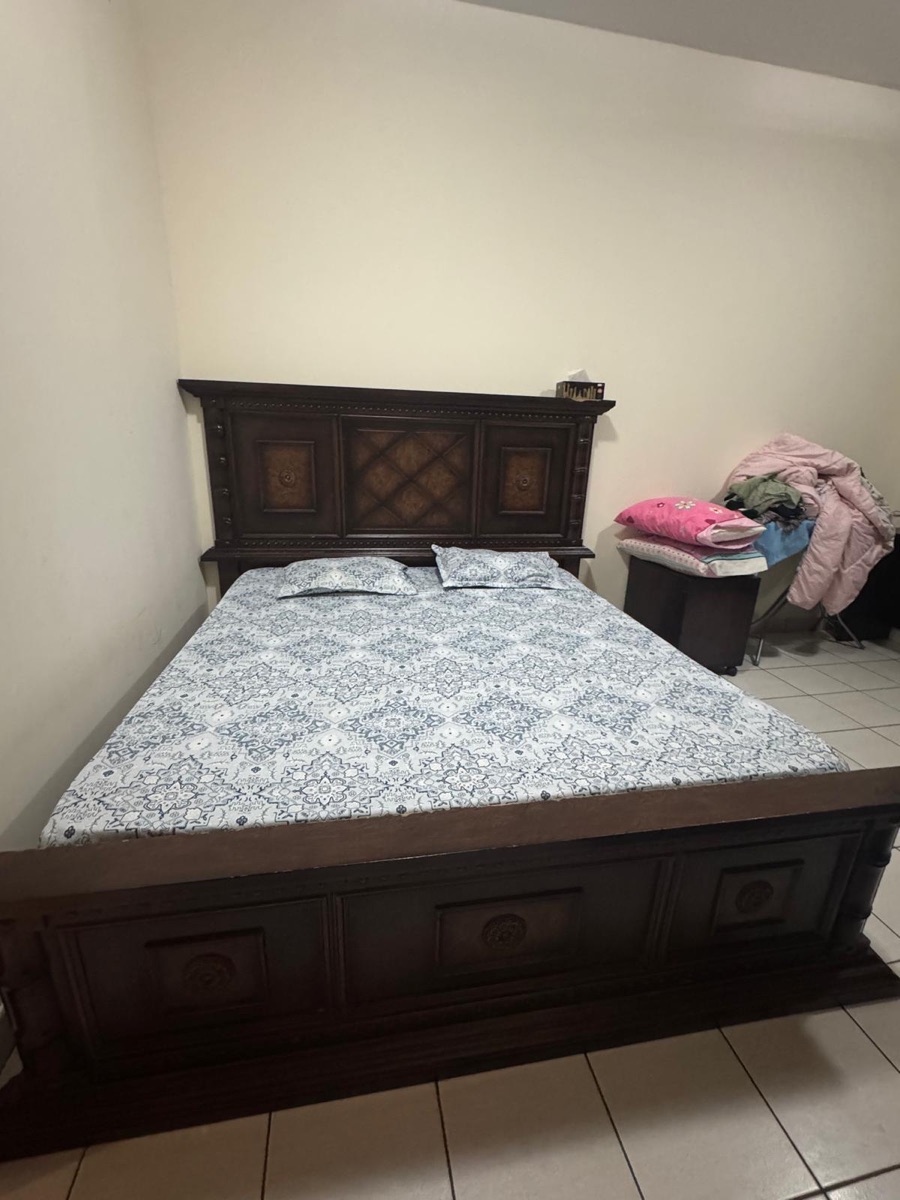 King size bed with mattress - Image 1