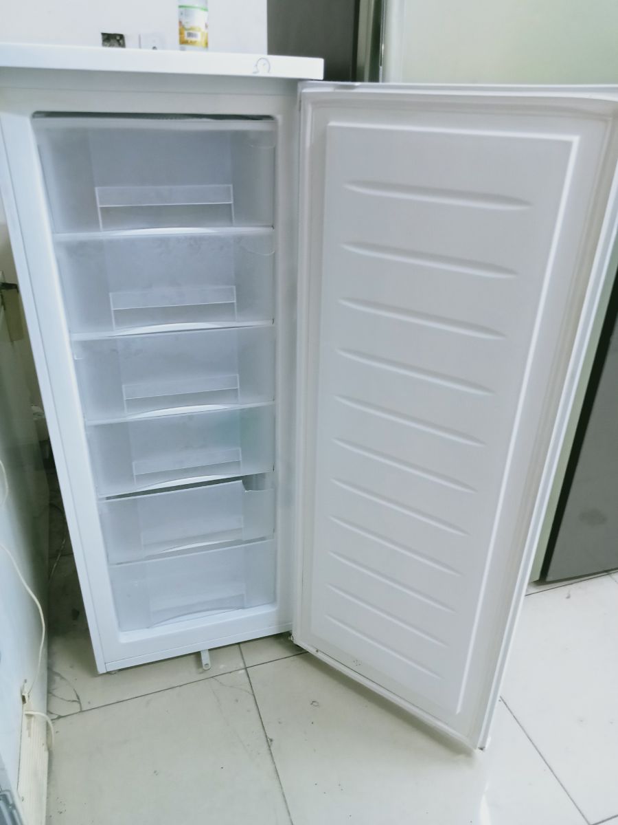 Zenan stend freezer available for sale - Image 1