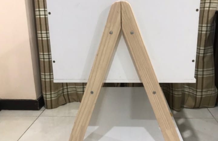 Premium Zoe Baby Cradle + Mattress – Excellent Condition! - Image 7