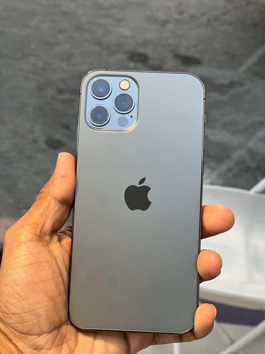 iPhone 12 Pro black  Storage 128gb - Image 2