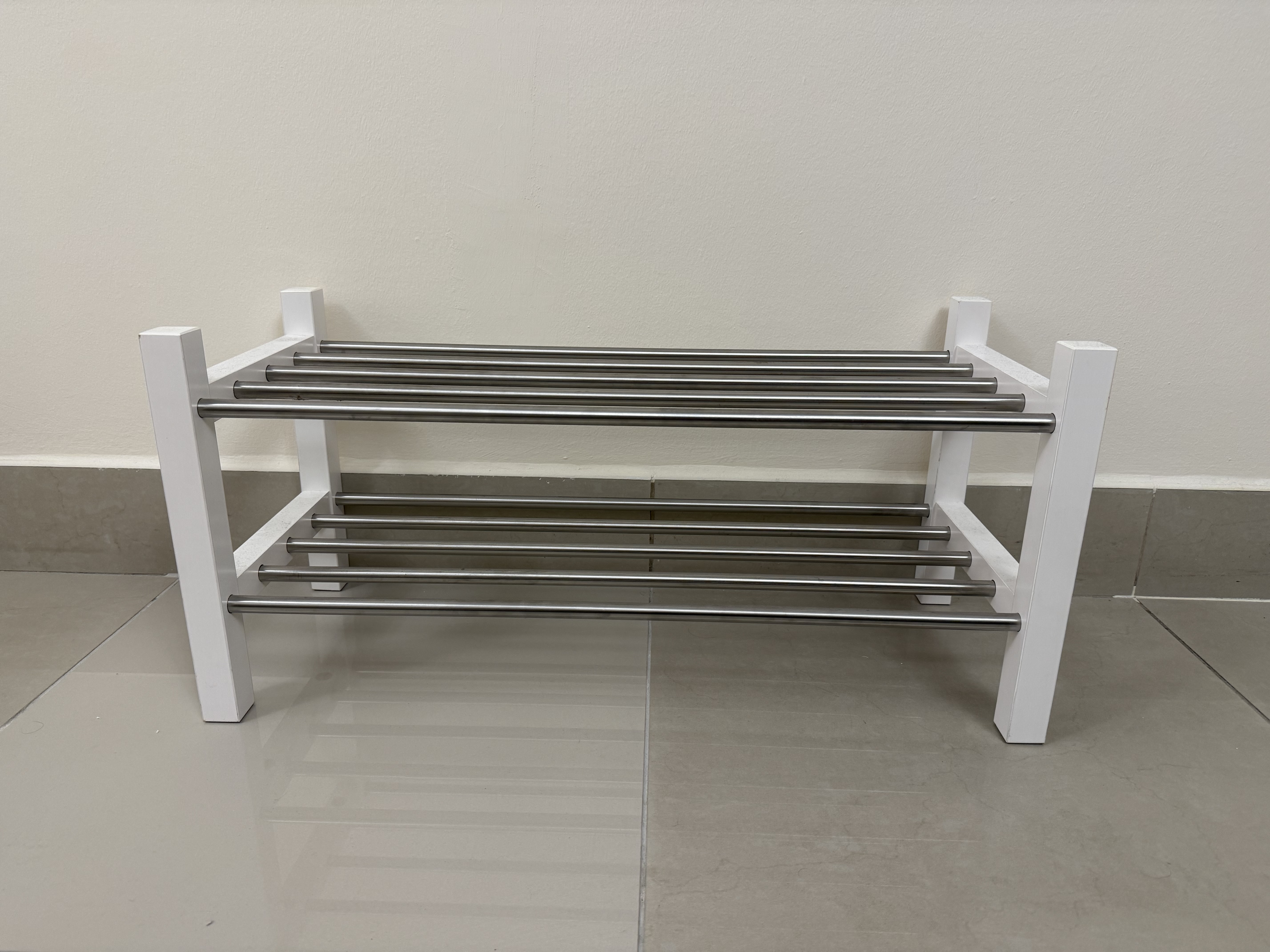 Shoe Rack – White Metal (2 Levels) - Image 2
