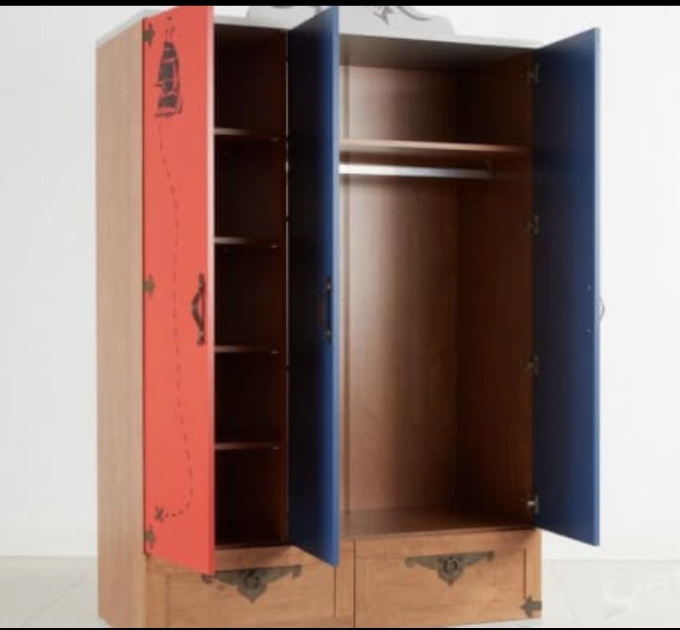 Pirate wardrobe - Image 4