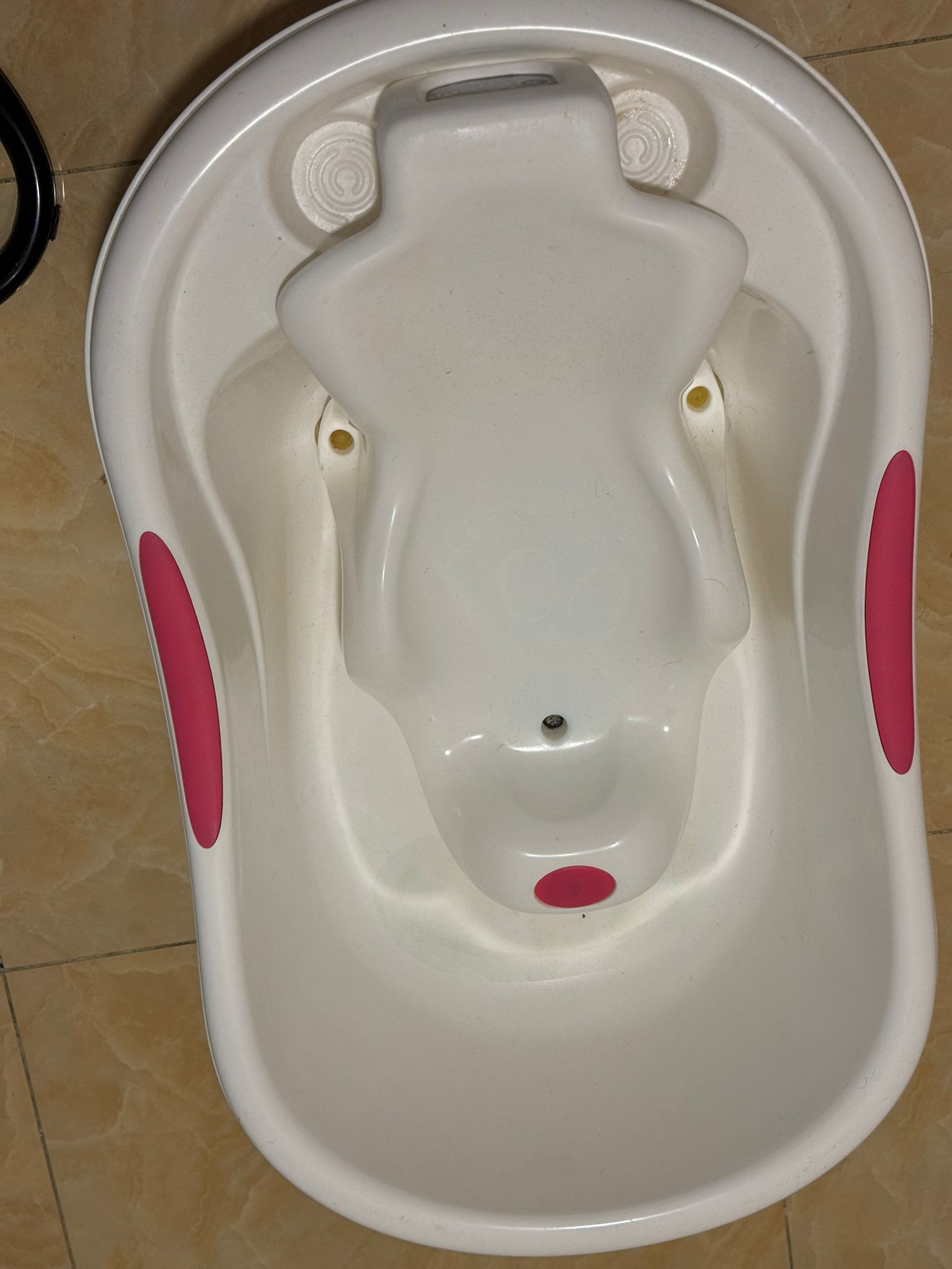 Baby Bath Tub for Sale – Excellent Condition, Very Low Price - Image 2