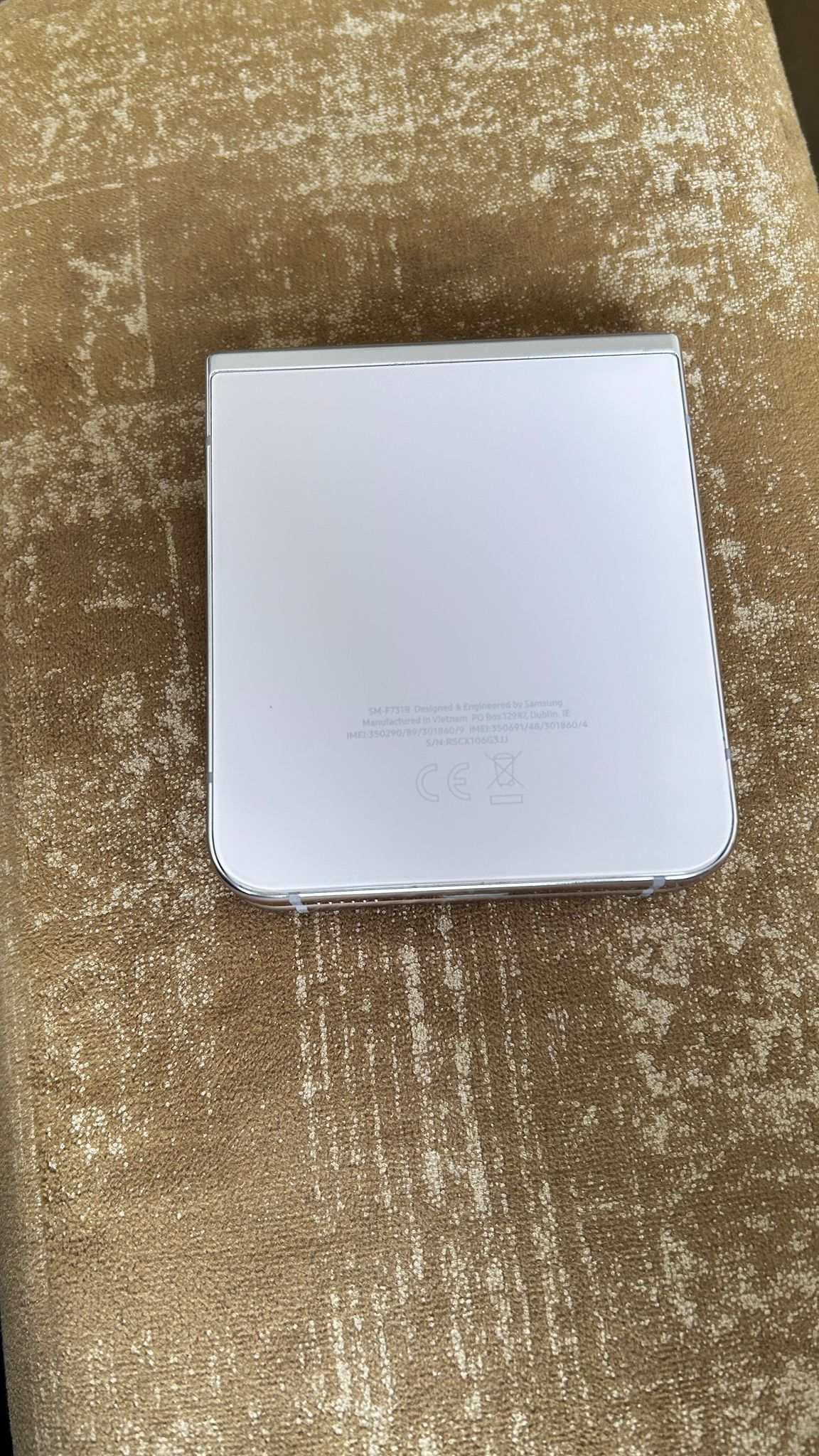 Samsung Galaxy Flip 5 - Image 2