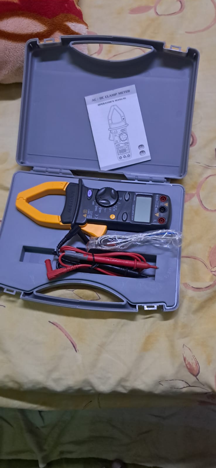 Mastech AC/ digital clamp meter - Image 2