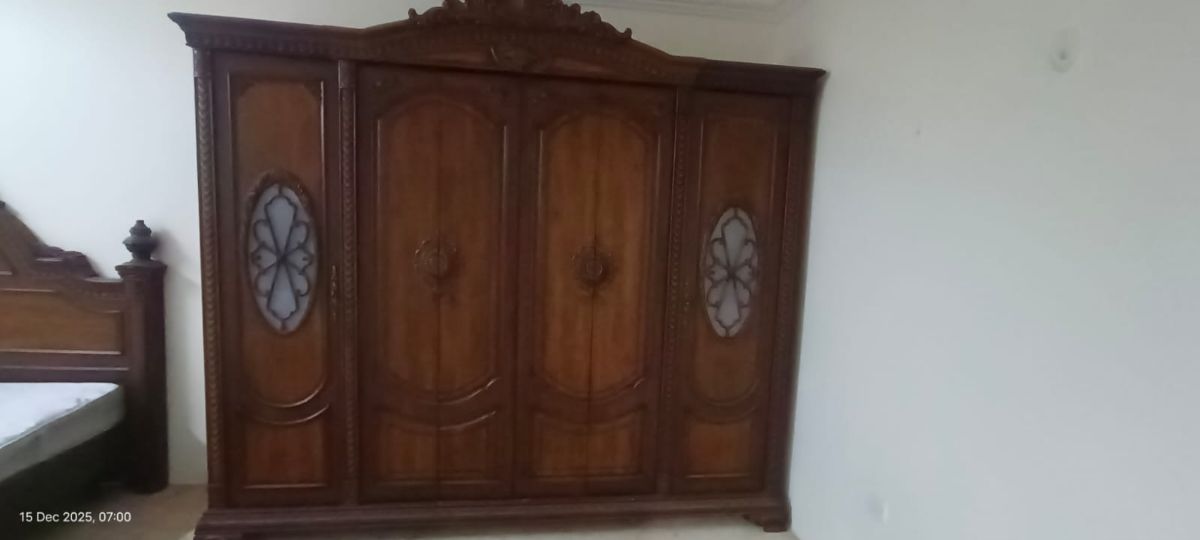 Bed, cabourd, matresses - Image 3