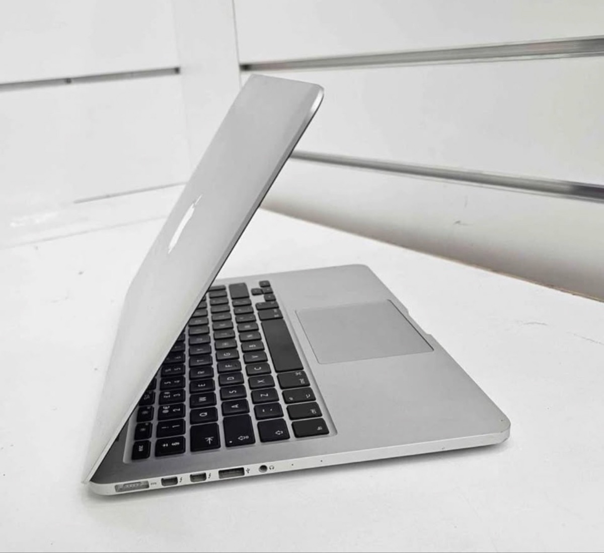 Apple MacBook Pro 2015 15” - Image 2