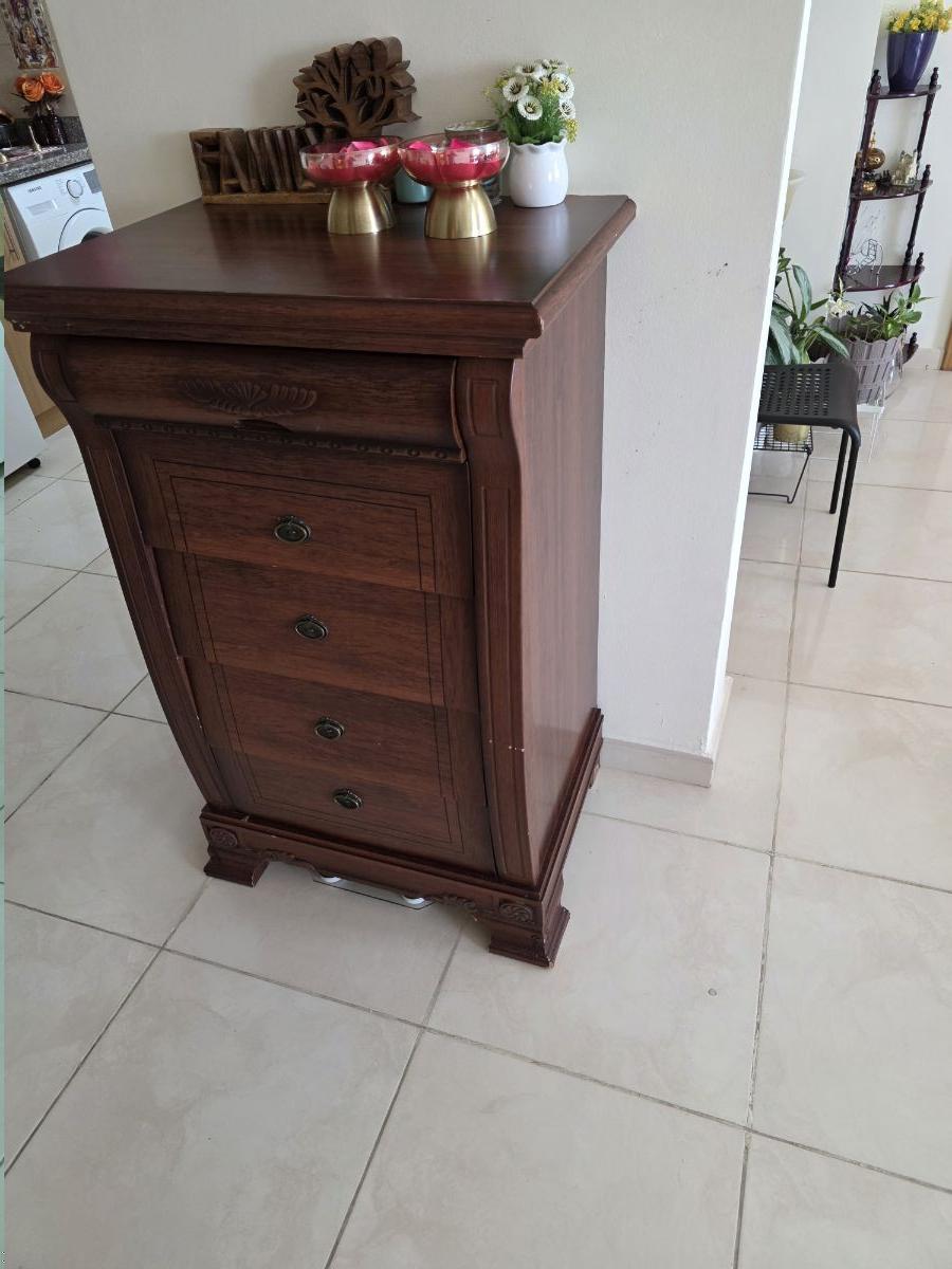 Console with multiple racks - top quality - Image 1