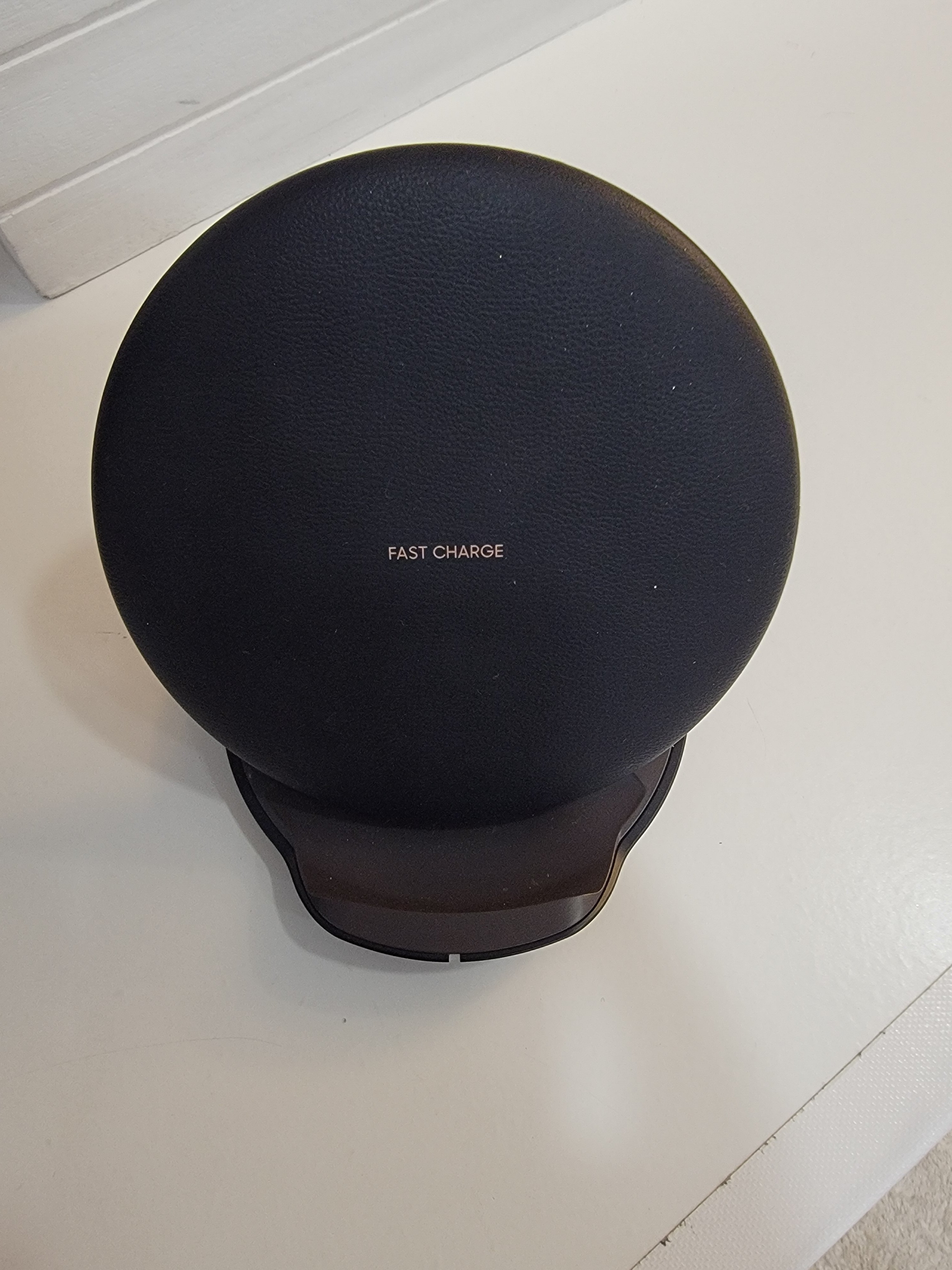 Samsung Wireless fast charger - Image 3